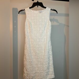 Elegant White Sleeveless Dress